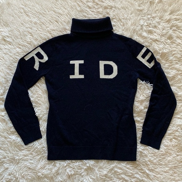 Perfect Moment Ride ski sweater in navy sz L in excellent condition - Picture 5 of 8